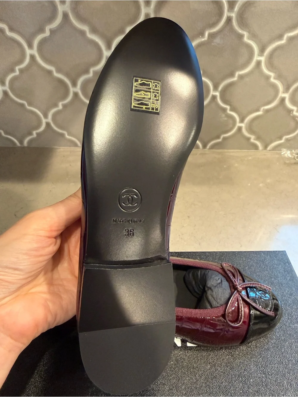 BNWT Chanel 26A Croc Embossed Patent DK Burgundy/Black Ballet Flat Size 36